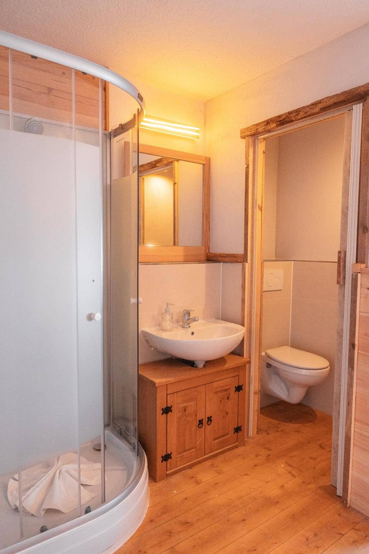 Hostel - Ron'S Guesthouse Oberstdorf Buitenkant foto