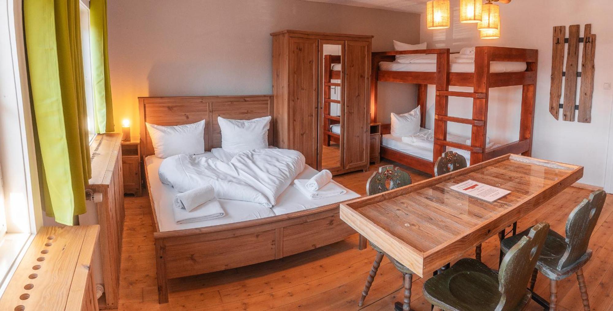 Hostel - Ron'S Guesthouse Oberstdorf Buitenkant foto